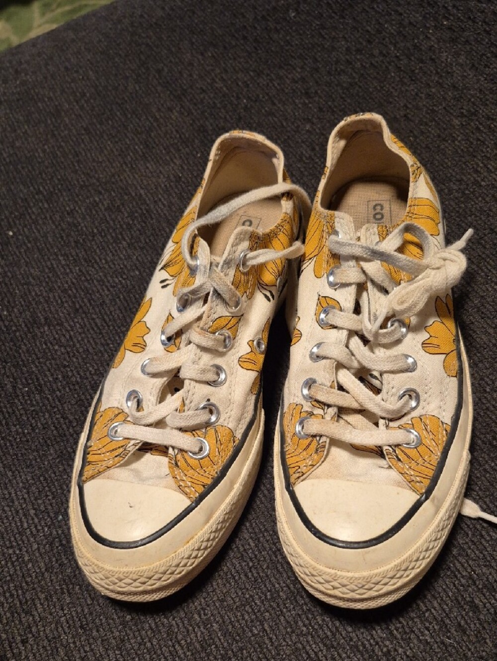 Converse Women's Low-Top Sneakers with Yellow Floral Print - Picture 6 of 6